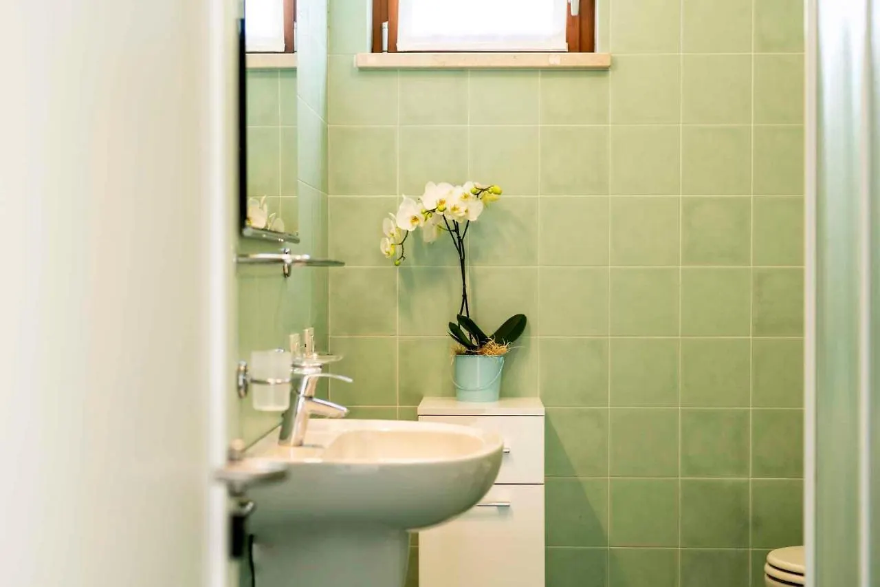 Apartments In Manerba Del Garda 22047