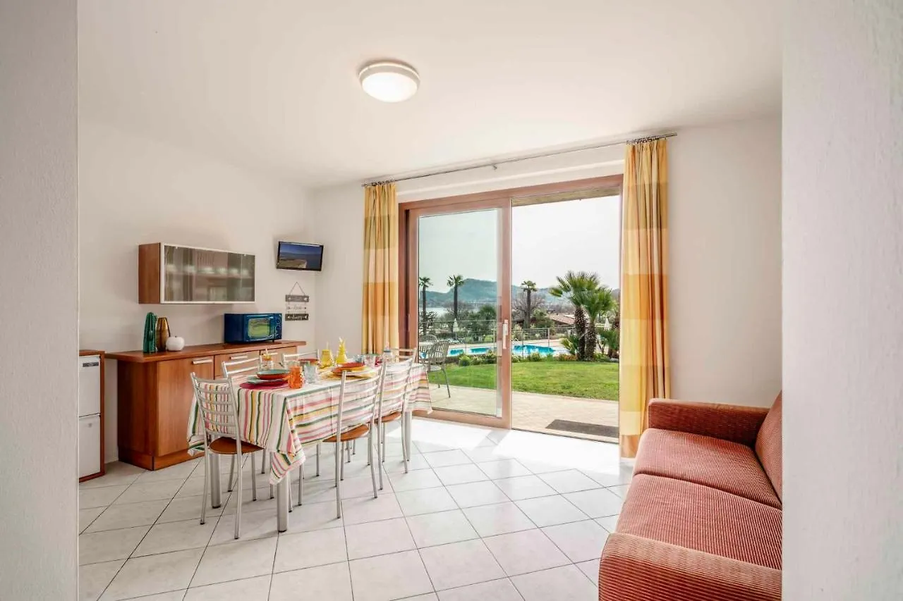 Apartments In Manerba Del Garda 22047 איטליה