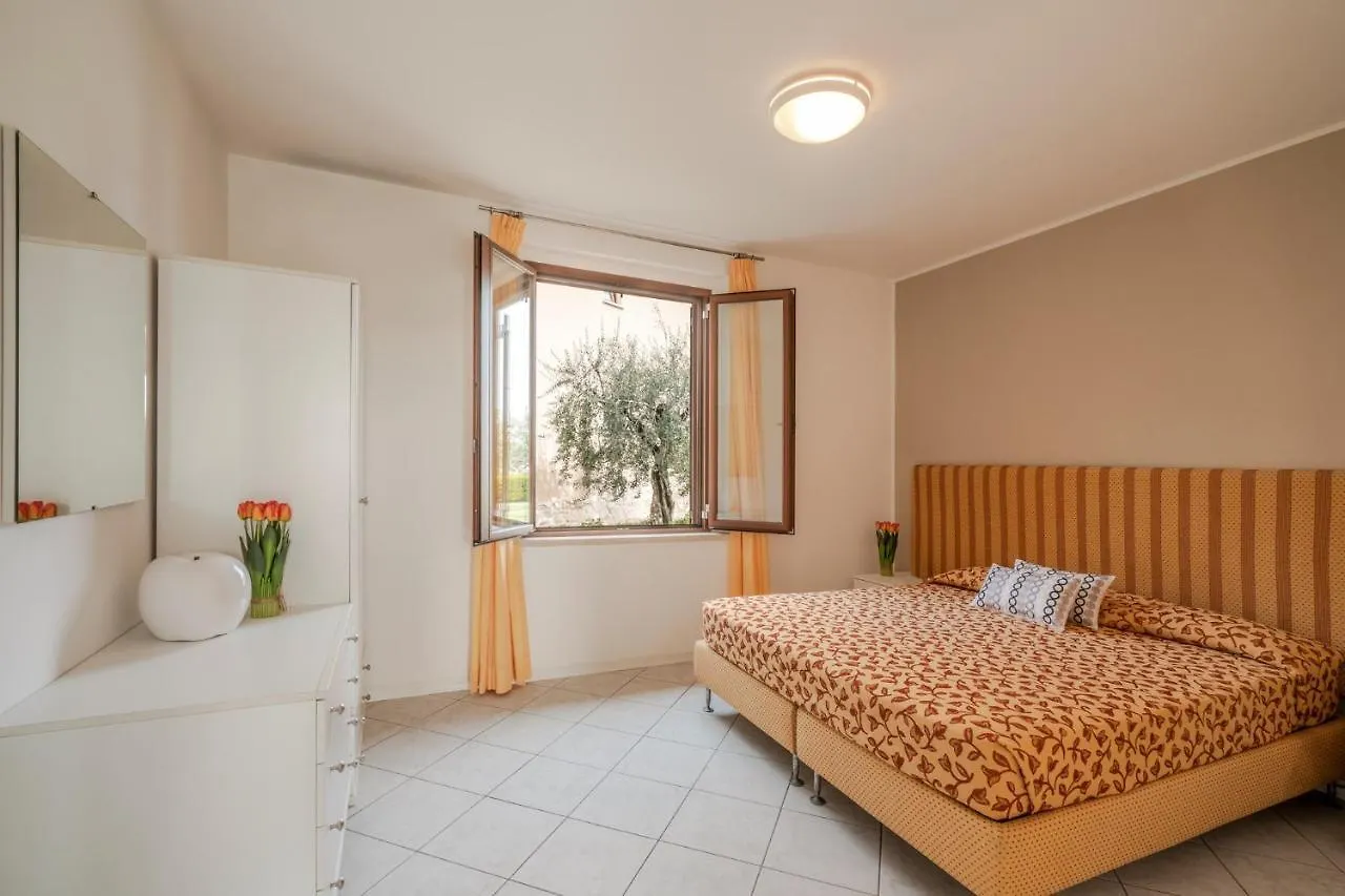 Apartments In Manerba Del Garda 22047